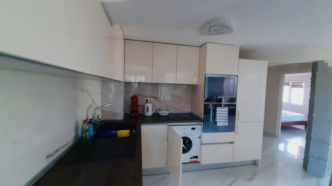 Centrally Located Apartment In Varna Exterior photo
