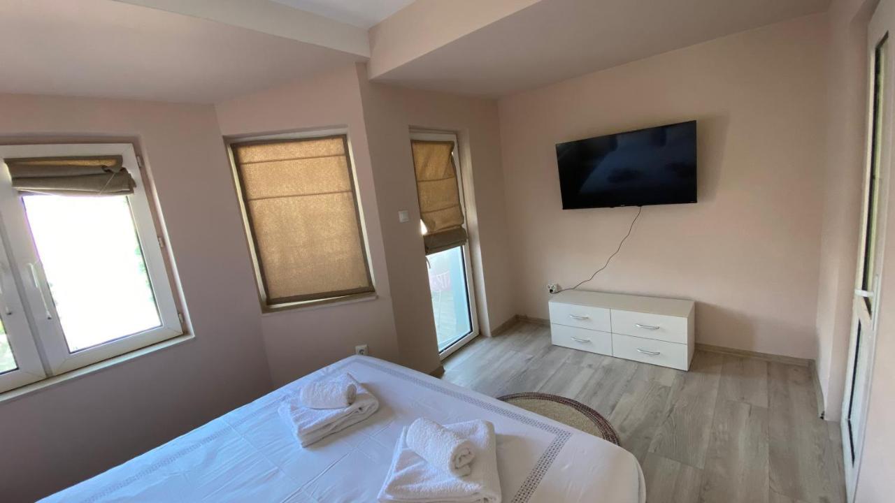 Centrally Located Apartment In Varna Exterior photo