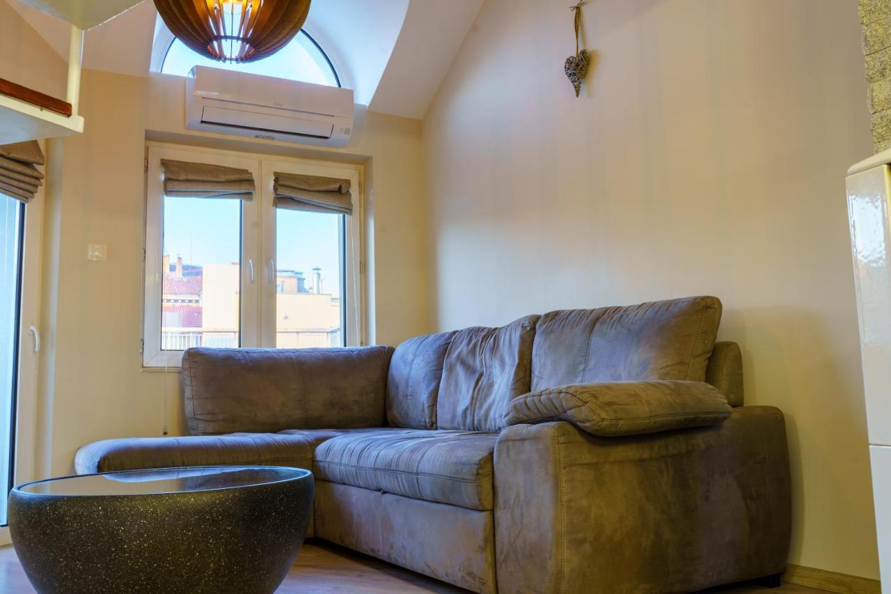 Centrally Located Apartment In Varna Exterior photo